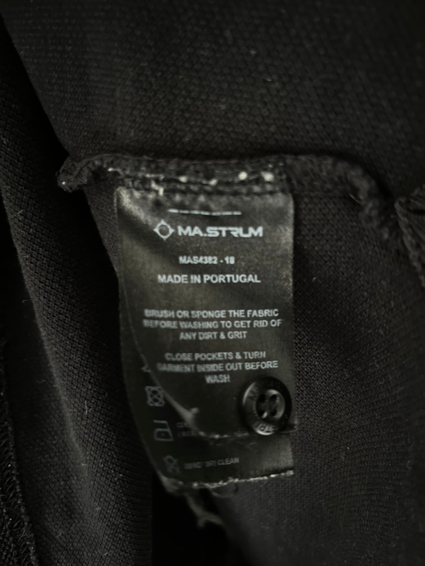 Mastrum Polo shirt size medium in black